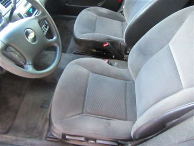 Chevrolet Impala 2010 photo 16